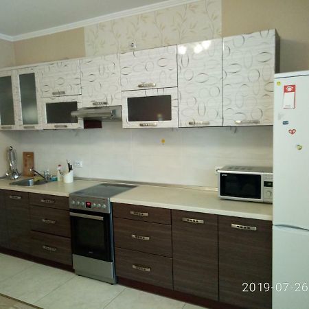 Люкс Апартаменты На Позняках Kiev Exterior foto