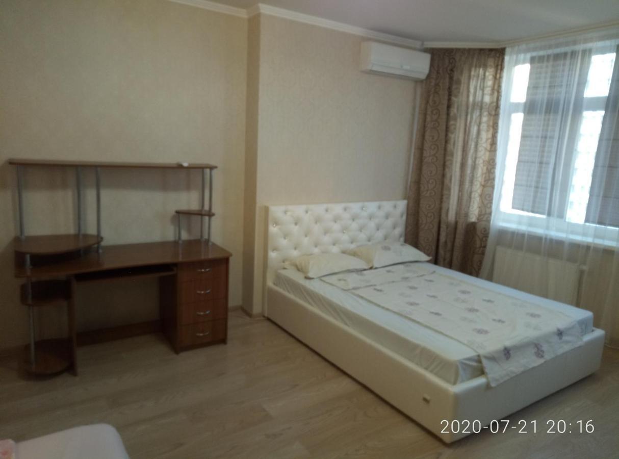 Люкс Апартаменты На Позняках Kiev Exterior foto