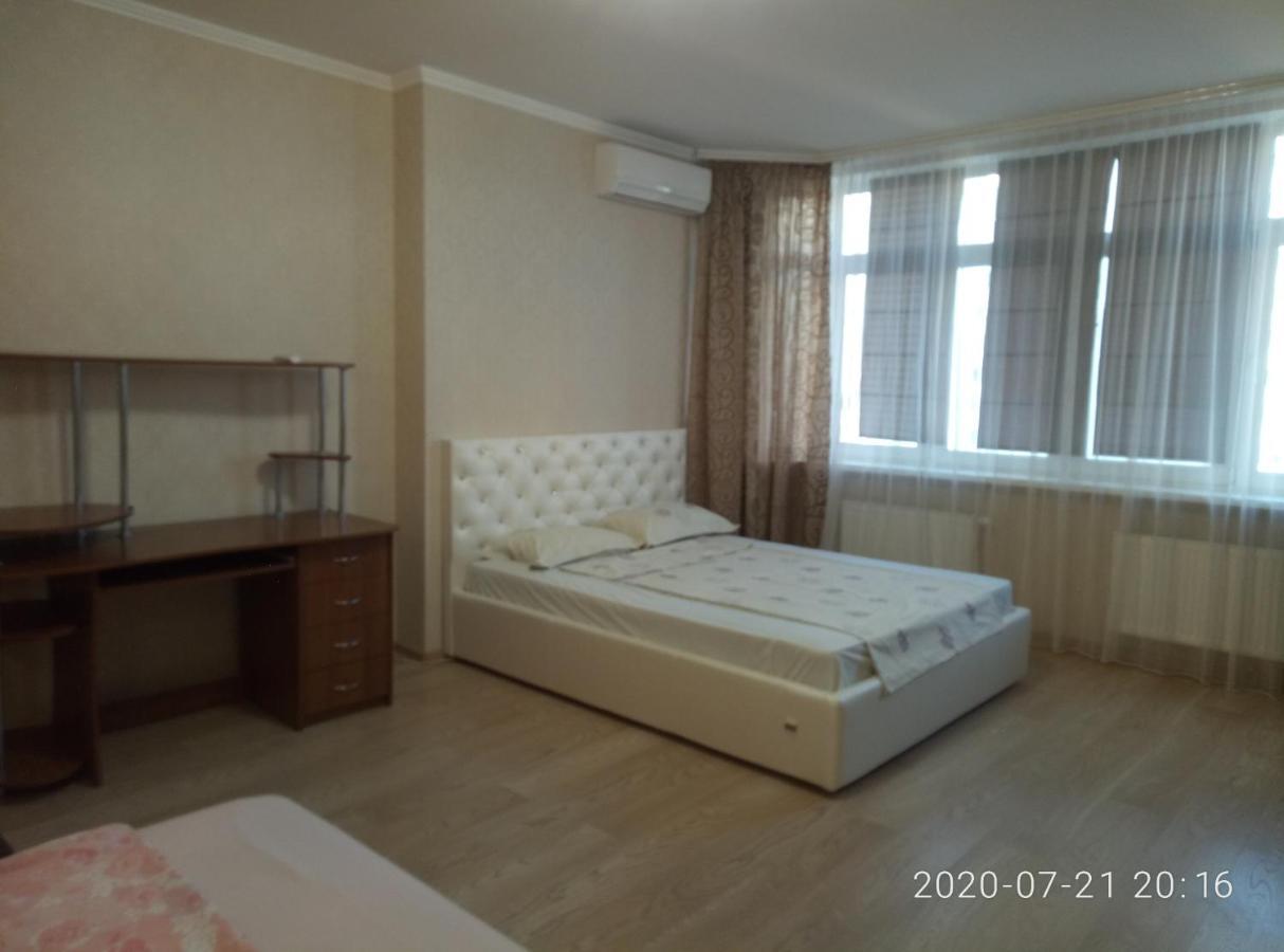 Люкс Апартаменты На Позняках Kiev Exterior foto