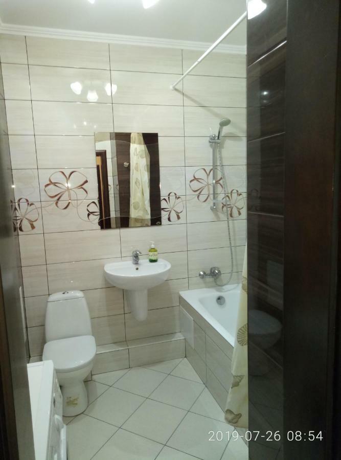 Люкс Апартаменты На Позняках Kiev Exterior foto