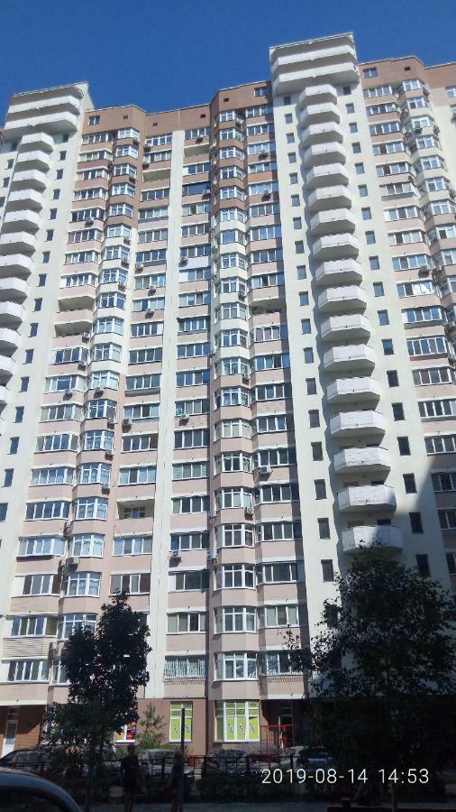 Люкс Апартаменты На Позняках Kiev Exterior foto